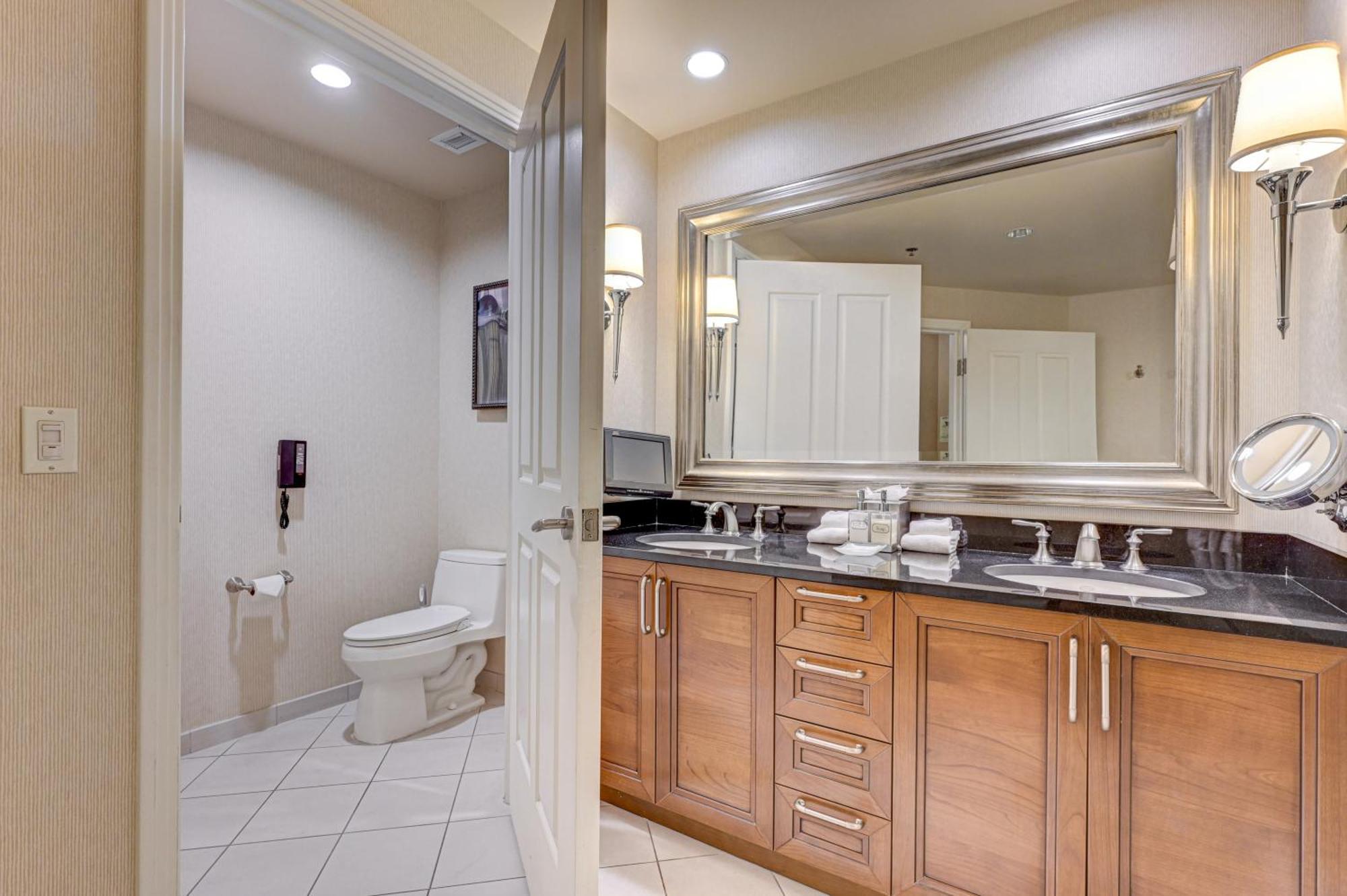 Luxury Studio Mgm Signature, Great Location, Lazy River, No Resort Fees ラスベガス エクステリア 写真